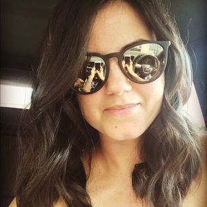 Meet your Posher, Dana